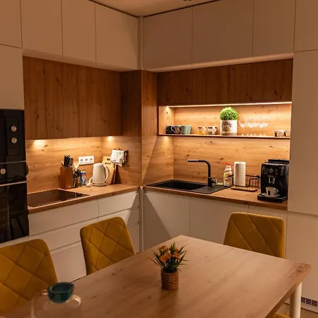 Family Space With Free Parking & Air Condition Lejlighed