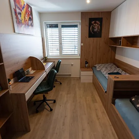 Family Space With Free Parking & Air Condition Lejlighed *