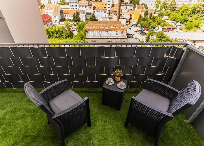 Family Space With Free Parking & Air Condition * Brno
