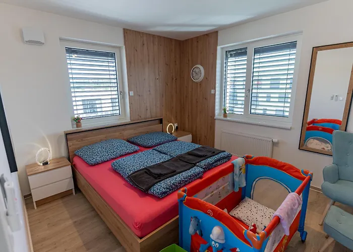 Family Space With Free Parking & Air Condition
