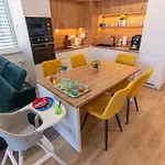 Family Space With Free Parking & Air Condition * 브르노