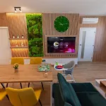 아파트 Family Space With Free Parking & Air Condition
