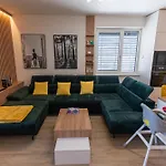 Family Space With Free Parking & Air Condition 아파트 브르노