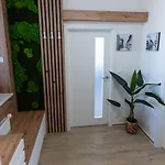 Family Space With Free Parking & Air Condition * 브르노