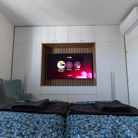 아파트 Family Space With Free Parking & Air Condition 브르노